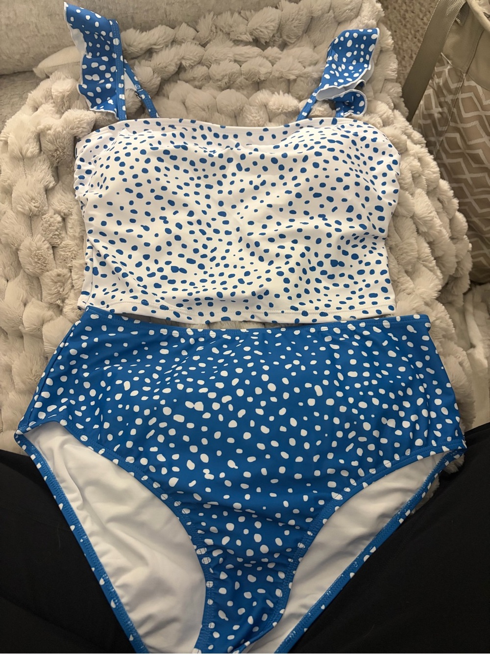 XL Women’s Blue and White Polka Dot Two Piece Swimsuit NWOT